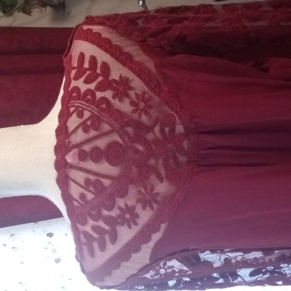 Burgundy & Lace Soft Knit Top by Xhilartion Sz XXL - Picture 5 of 9